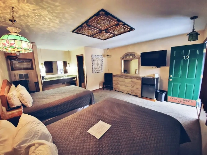 Economy Quadruple room