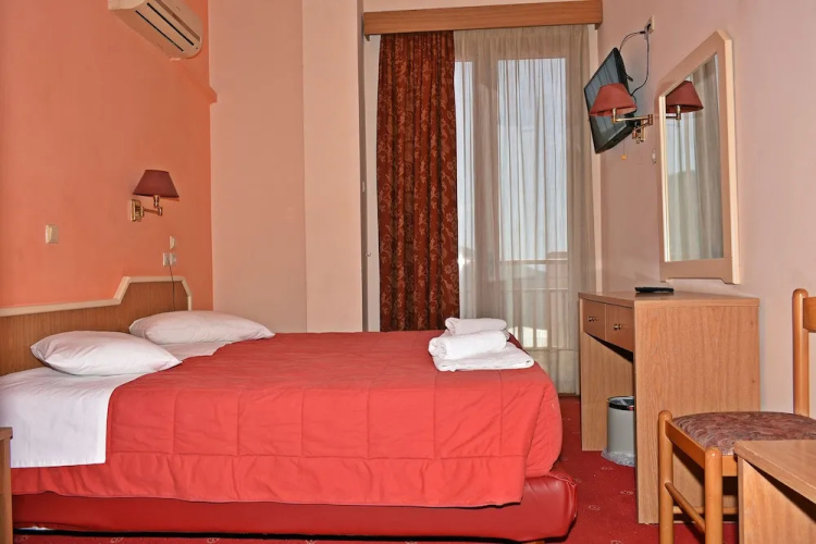 Iniohos Hotel Restaurant