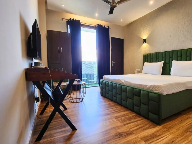 Executive room with balcony