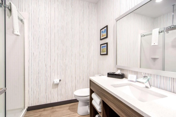 Quadruple Suite
