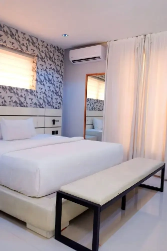 Comfort room