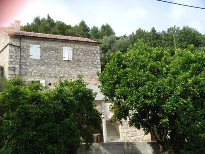 2 Bedrooms Cottage