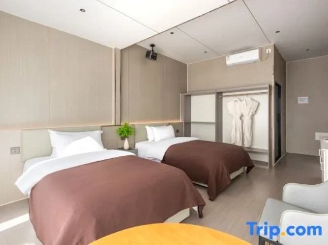 Standard Twin room with sea view