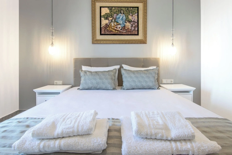 1 Bedroom Apartment with balcony