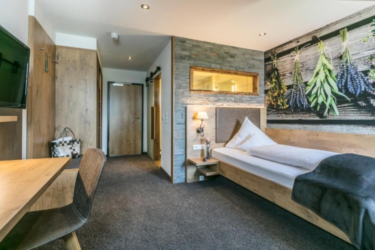 Standard Double room with view