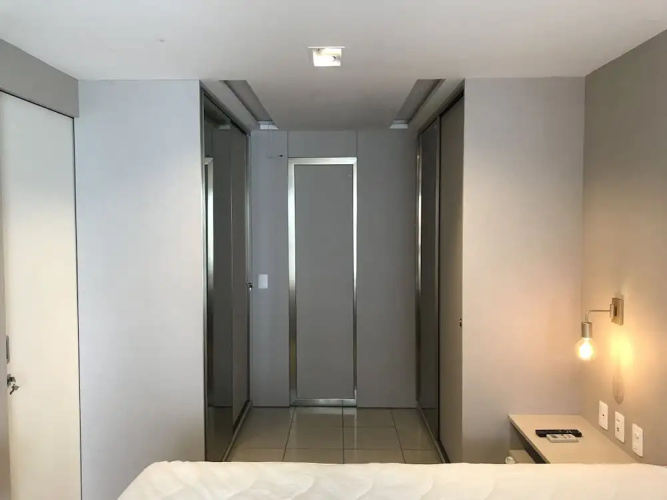 Flats Iate Plaza