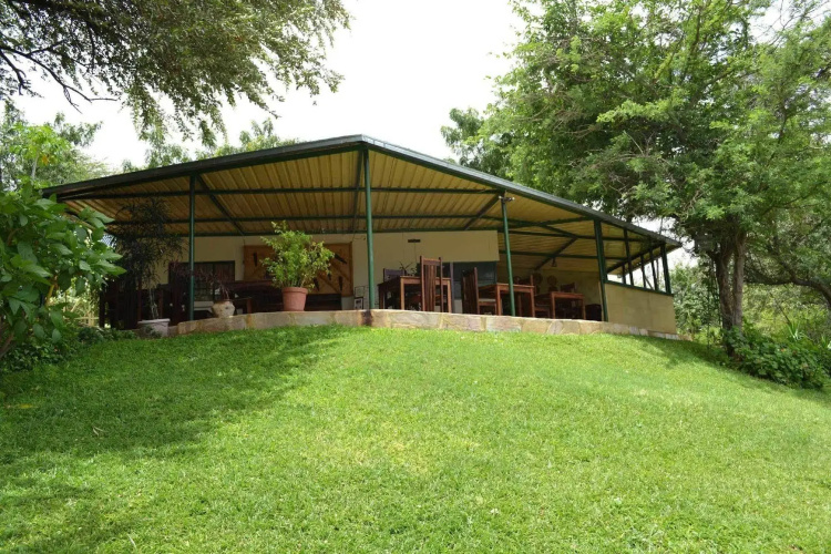 Tambuti Lodge