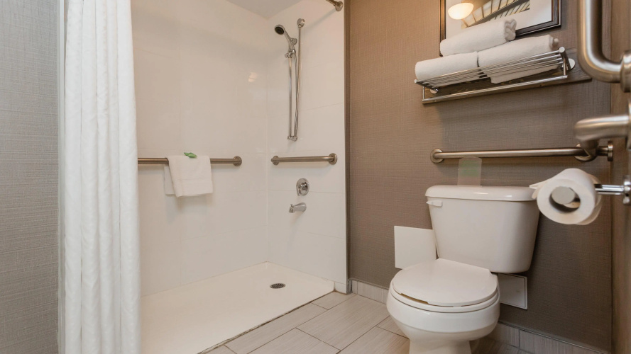 Holiday Inn Peterborough-Waterfront photo 11