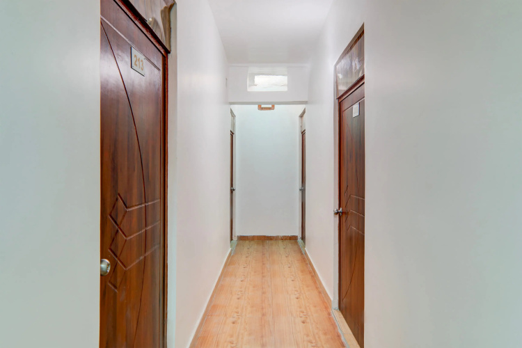 Super Hotel O Aastha Inn