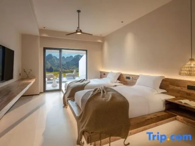 Standard Triple room with balcony and with land view