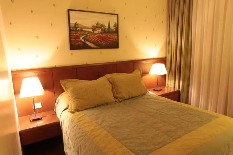 Kings Suite Hotel