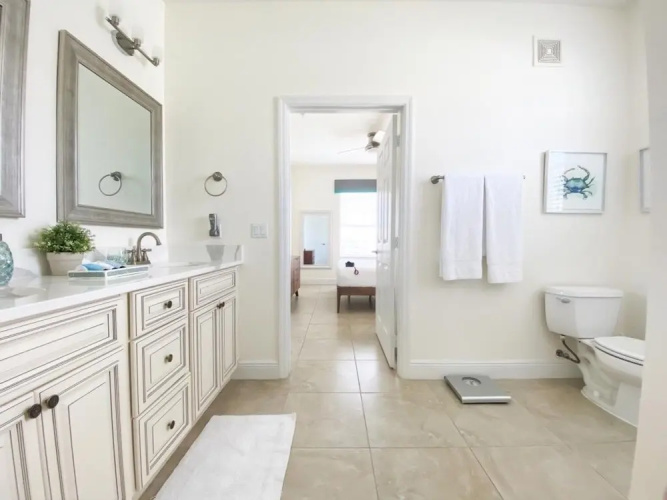 Penthouse Gem 3 Bedroom Condo by Redawning