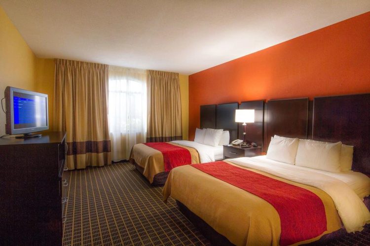 Clarion Inn & Suites Miami International Airport photo 7