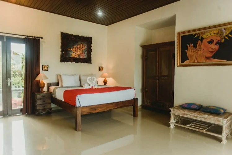 Standard Quadruple Family room