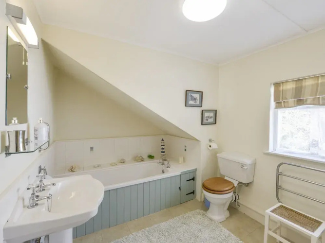 Agar Cottage