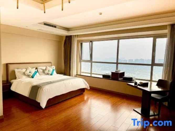 Presidential Suite with city view