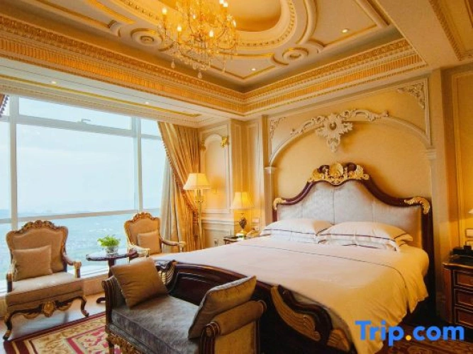Platinum Suite
