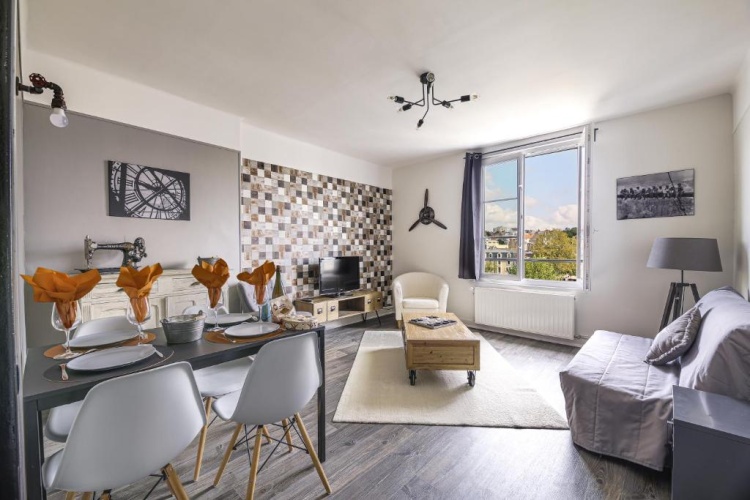 1 Bedroom Apartment