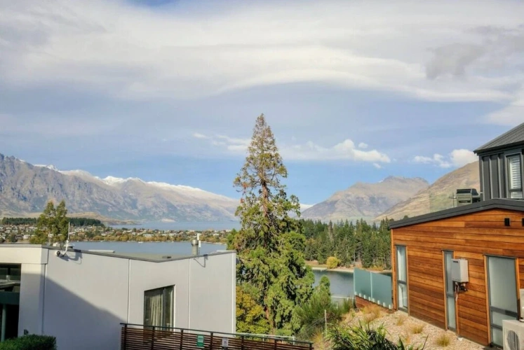 2 Bedrooms Apartment with balcony and with lake view