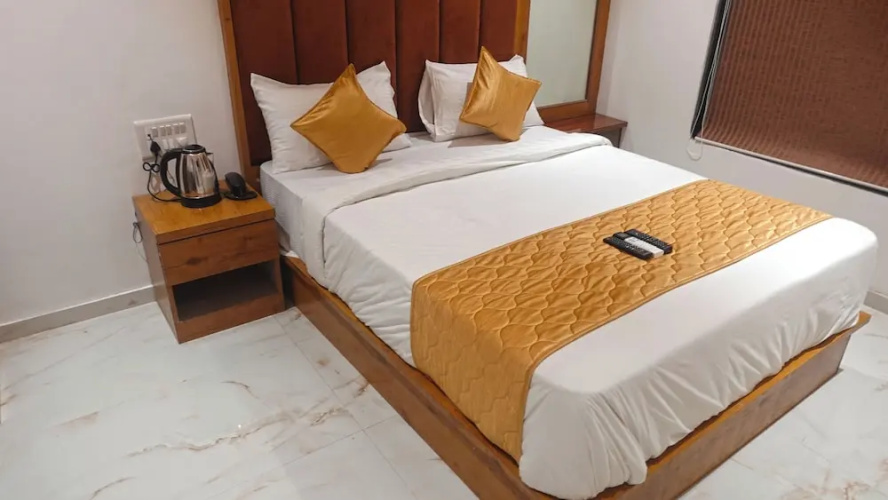 Hotel Palms Residency