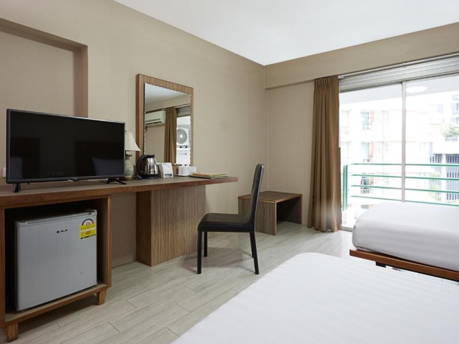 Standard Triple room