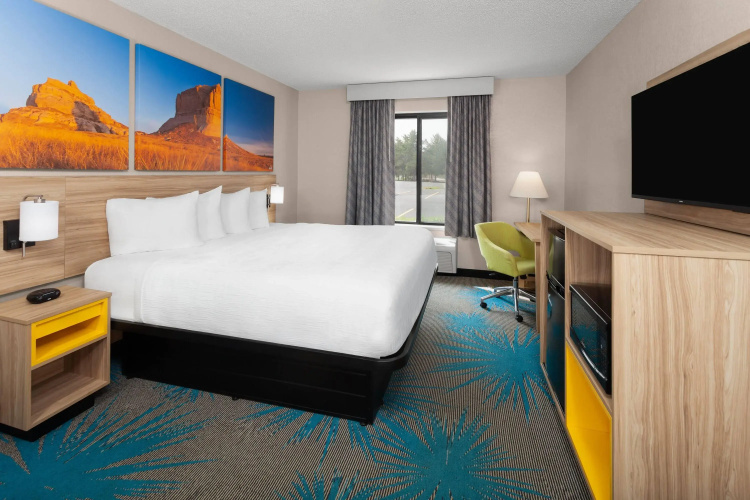 Days Inn by Wyndham Eagle River