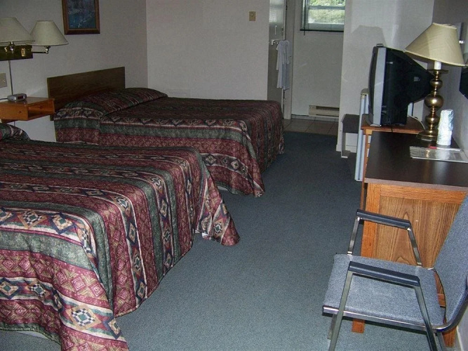 Dolan's Motel