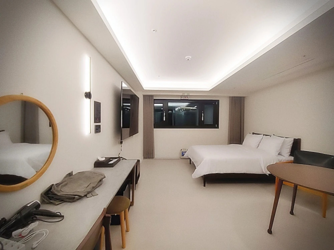 Bluebird Hotel