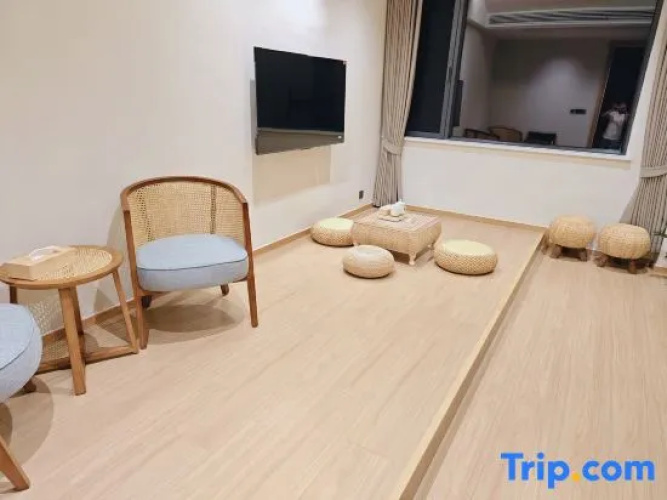 Xiaqing Canyon Creekside Homestay