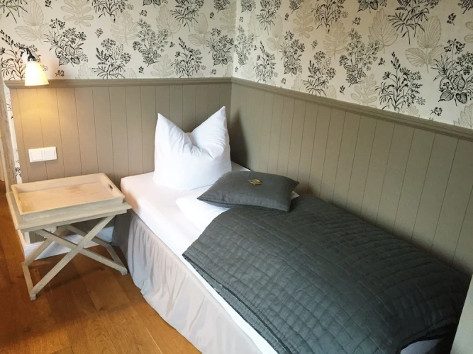 1 Bedroom Deluxe Single room
