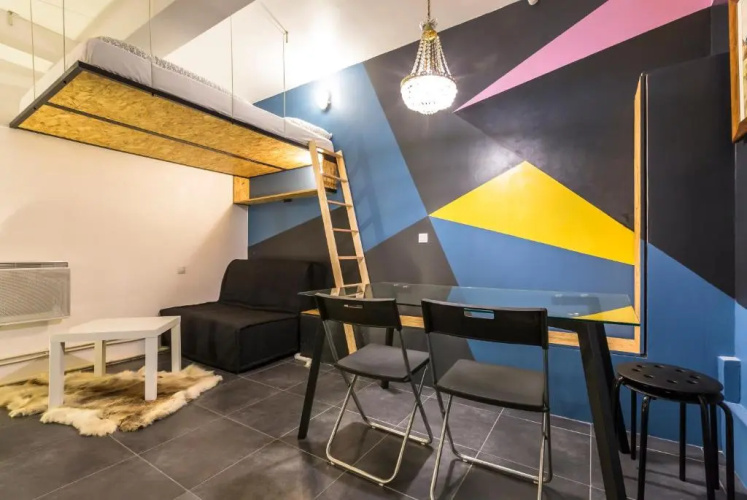 Unusual and charming 25m² near LE MARAIS