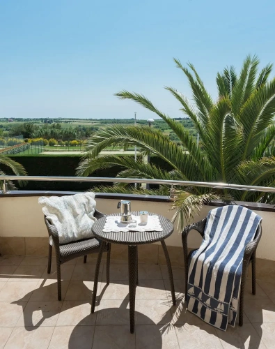1 Bedroom Apartment with balcony
