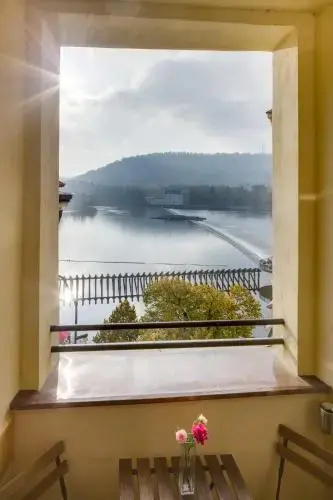 Riverview Old Town Apartment
