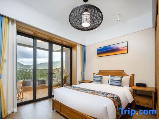 2 Bedrooms Suite with balcony
