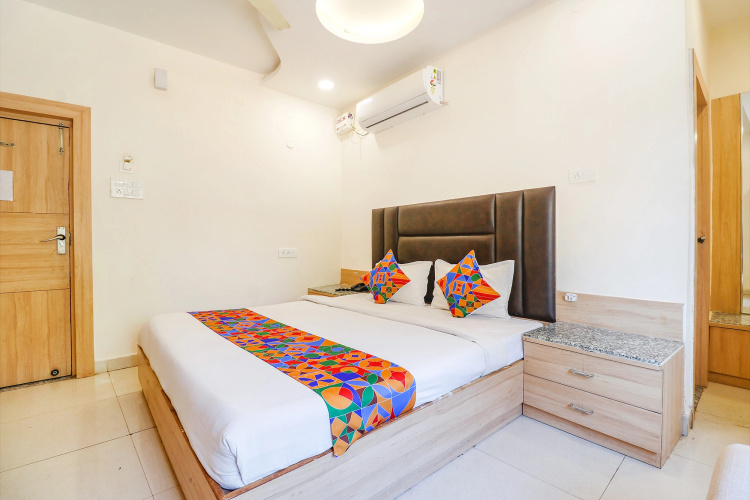 FabHotel Royal Aanandam