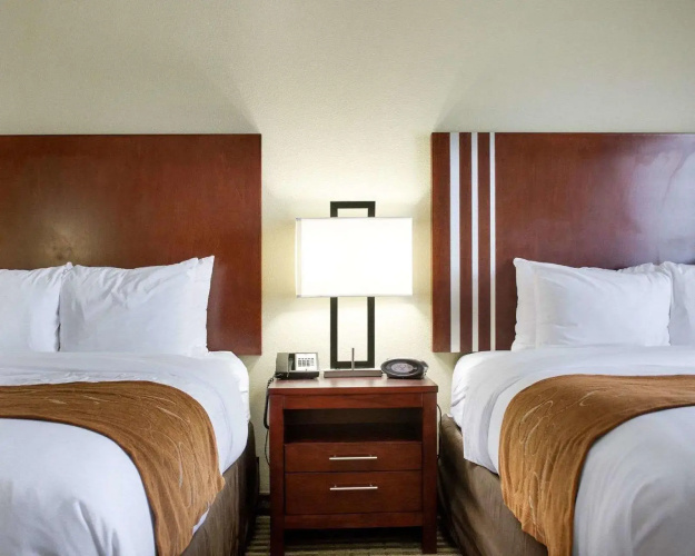 Comfort Suites