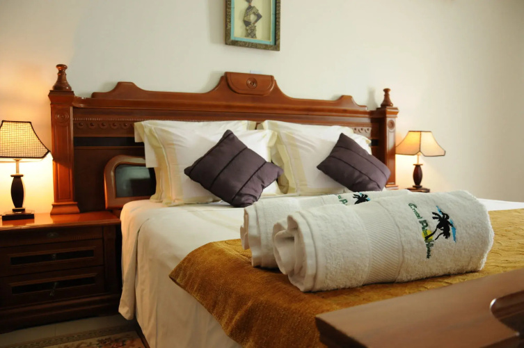 Crystal Palm Hotel