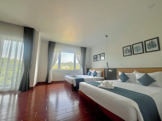 Standard Twin room with balcony and with mountain view