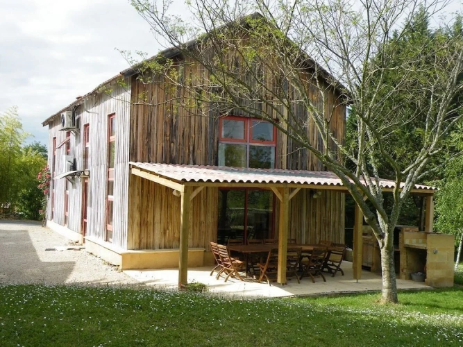5 Bedrooms Family Cottage