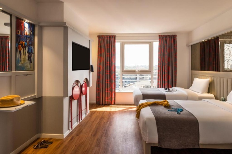 Standard Twin room