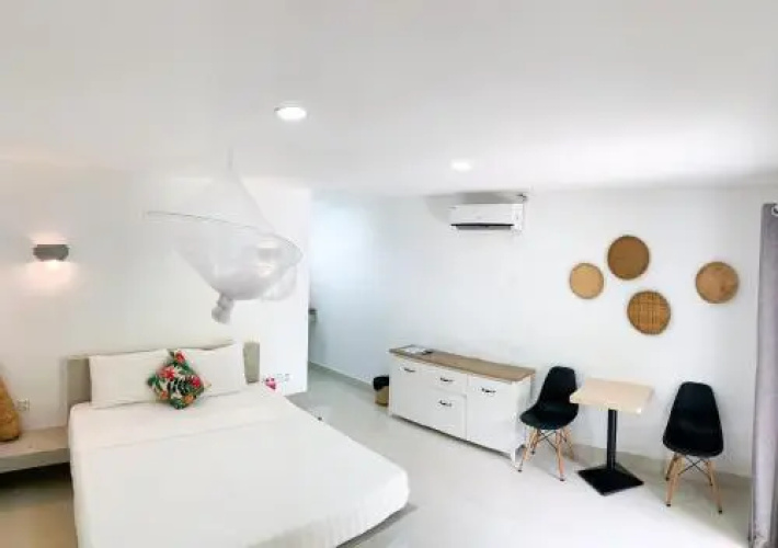 Eden Beach Resort