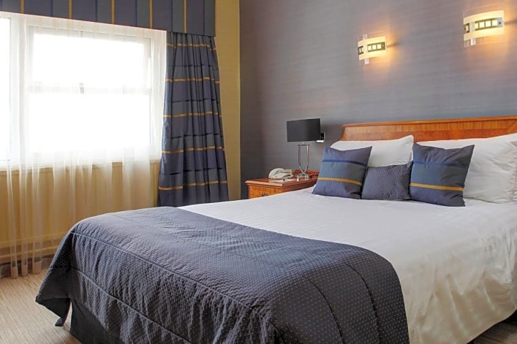 Quadruple Suite