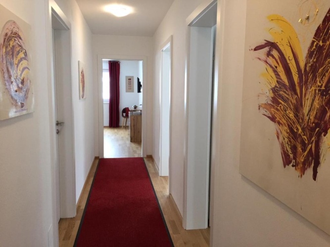 3 Bedrooms Apartment
