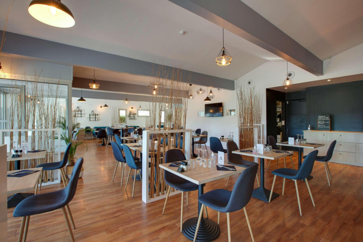 Kyriad Hotel Le Lac