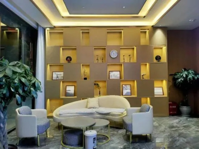 Menglian Starlight Smart Hotel