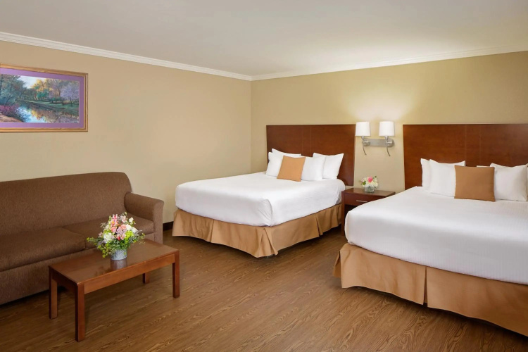 New Englander Inn Bennington