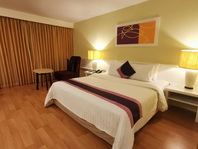 Deluxe room with city view
