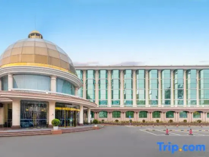 Compass Hotel