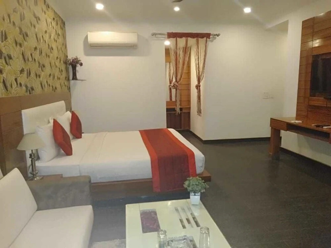 Ratan Paradise
