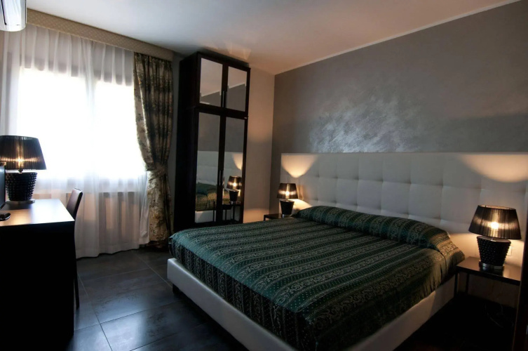 Queen Hotel